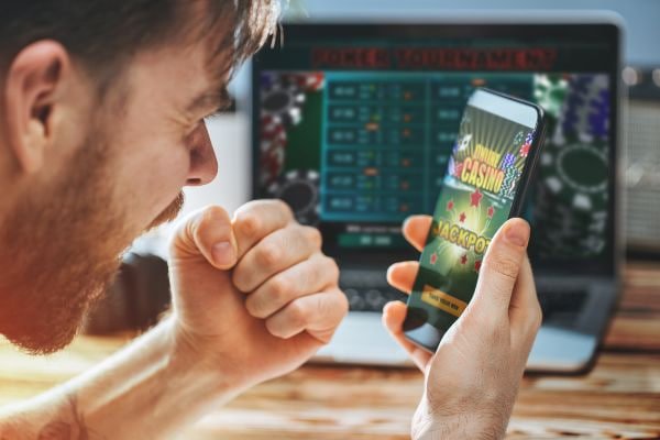 Tampilan bonus dan fitur khusus dalam Fishing Arcade